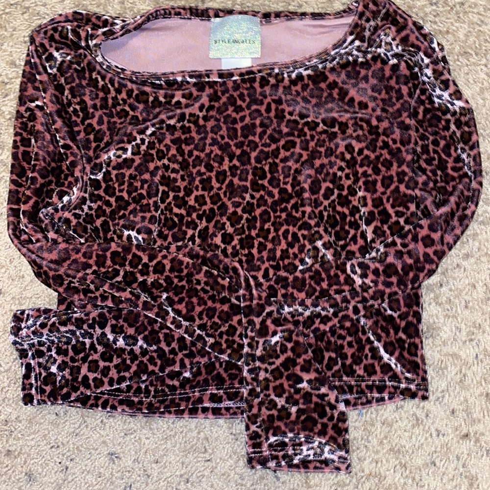 Pink Leopard crop